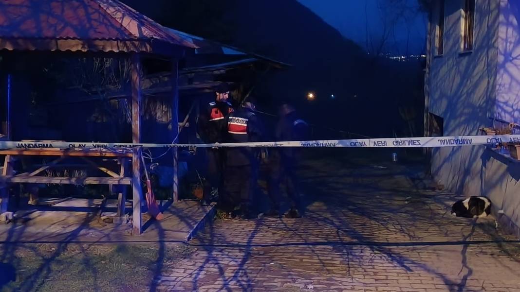 81 yaşındaki yaşlı adamın acı sonu: Defalarca kez bıçakladılar 7